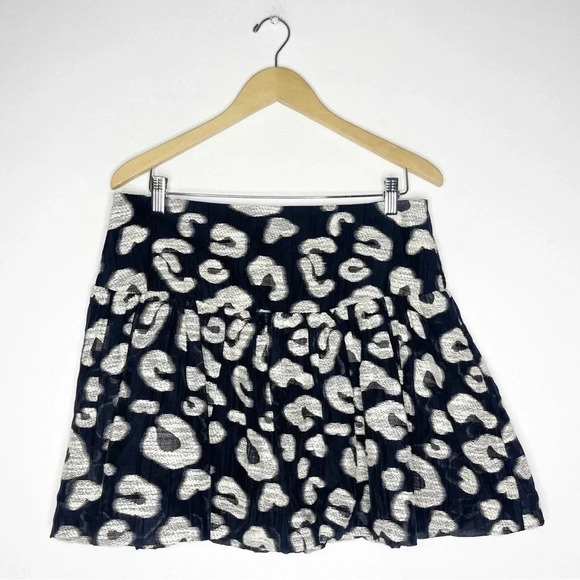 Hunter Bell Skirt London Flounce Flared Jacquard Mini Onyx Cheetah Size 12 - Picture 3 of 4